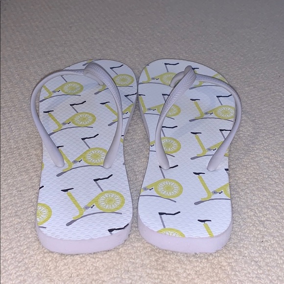 NEW SoulCycle Logo Flip Flops (NW, without tag) - Picture 2 of 4